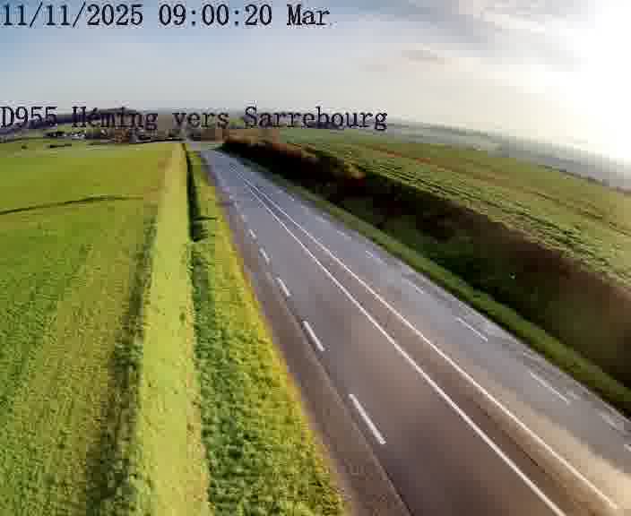 <h2>Caméra routière située sur D955 (France) à Heming, orientée vers Sarrebourg, surveillant en continu la circulation locale et régionale.</h2>