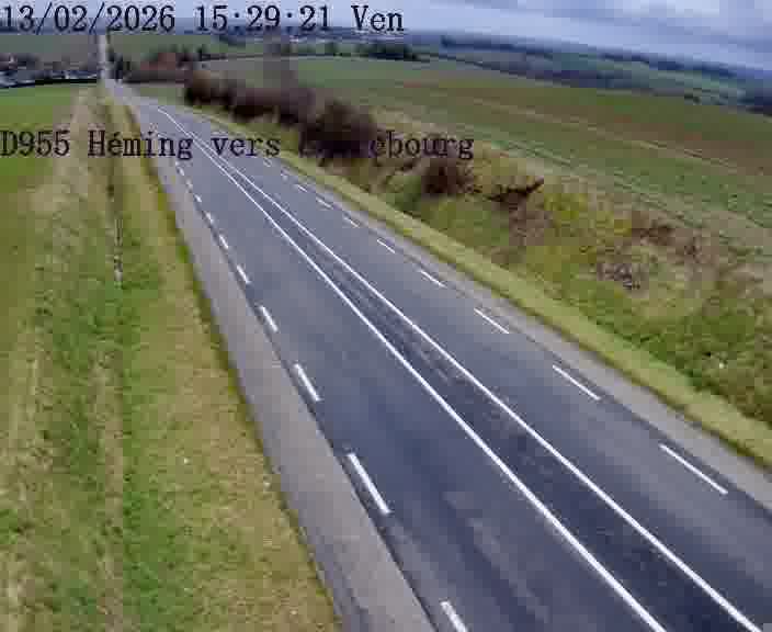 <h2>Caméra routière située sur D955 (France) à Heming, orientée vers Sarrebourg, surveillant en continu la circulation locale et régionale.</h2>