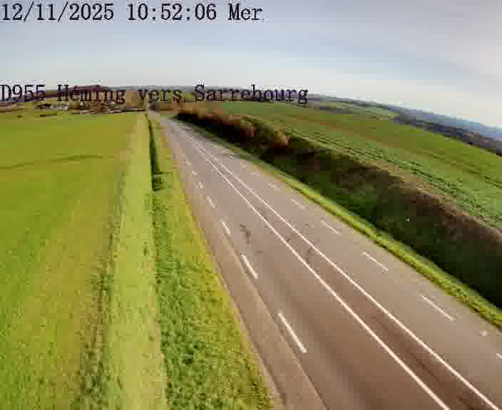 <h2>Caméra routière située sur D955 (France) à Heming, orientée vers Sarrebourg, surveillant en continu la circulation locale et régionale.</h2>