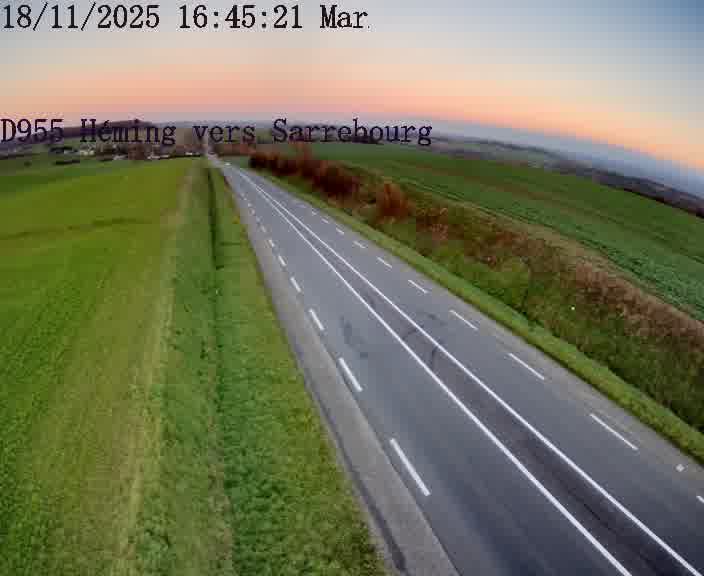 <h2>Caméra routière située sur D955 (France) à Heming, orientée vers Sarrebourg, surveillant en continu la circulation locale et régionale.</h2>