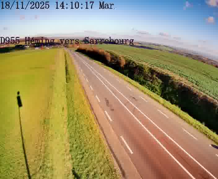<h2>Caméra routière située sur D955 (France) à Heming, orientée vers Sarrebourg, surveillant en continu la circulation locale et régionale.</h2>