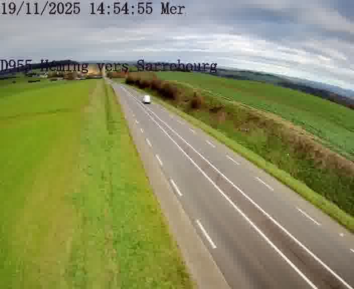 <h2>Caméra routière située sur D955 (France) à Heming, orientée vers Sarrebourg, surveillant en continu la circulation locale et régionale.</h2>