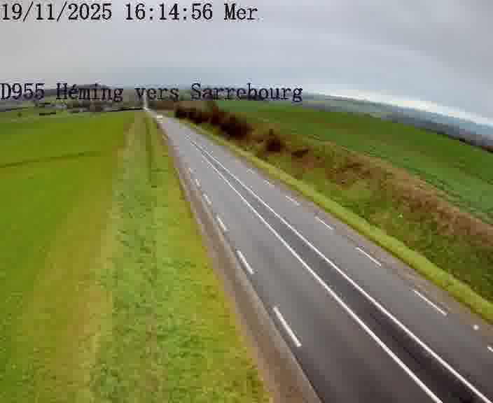 <h2>Caméra routière située sur D955 (France) à Heming, orientée vers Sarrebourg, surveillant en continu la circulation locale et régionale.</h2>