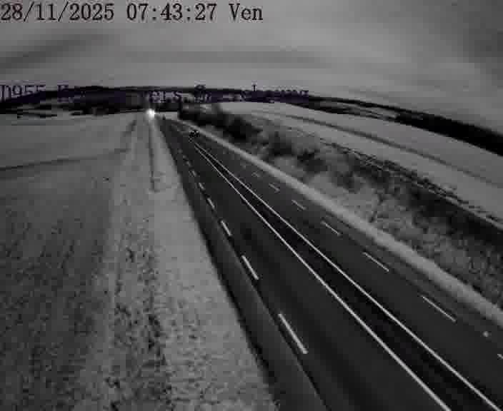 <h2>Caméra routière située sur D955 (France) à Heming, orientée vers Sarrebourg, surveillant en continu la circulation locale et régionale.</h2>