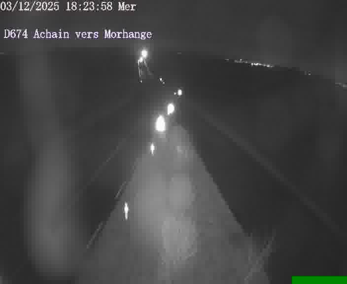 <h2>Caméra de trafic sur D674 (France) à Achain, orientée vers Morhange, permettant d’évaluer fluidité, incidents et densité automobile.</h2>