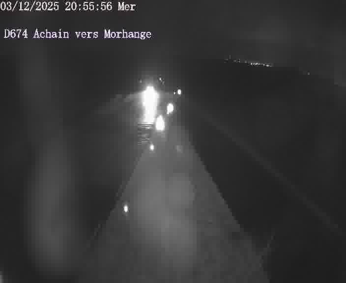 <h2>Caméra de trafic sur D674 (France) à Achain, orientée vers Morhange, permettant d’évaluer fluidité, incidents et densité automobile.</h2>