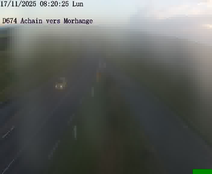 <h2>Caméra de trafic sur D674 (France) à Achain, orientée vers Morhange, permettant d’évaluer fluidité, incidents et densité automobile.</h2>