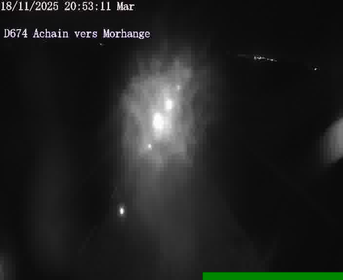 <h2>Caméra de trafic sur D674 (France) à Achain, orientée vers Morhange, permettant d’évaluer fluidité, incidents et densité automobile.</h2>