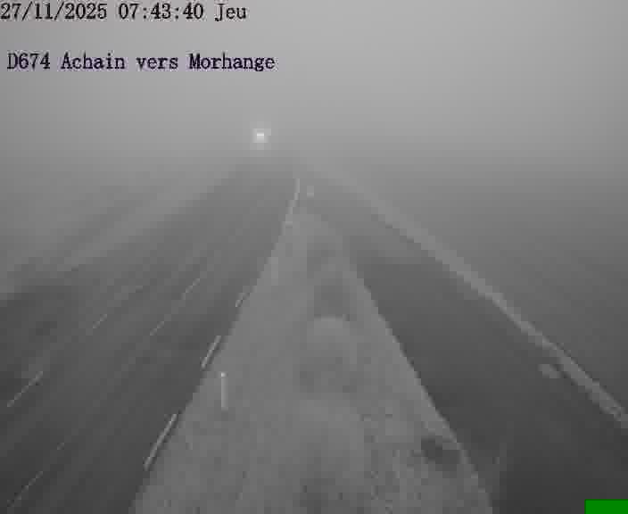 <h2>Caméra de trafic sur D674 (France) à Achain, orientée vers Morhange, permettant d’évaluer fluidité, incidents et densité automobile.</h2>