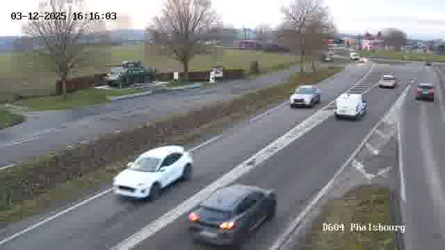 <h2>Webcam de surveillance sur D604 (France) à Phalsbourg, cadrée vers Phalsbourg, proposant une information routière utile aux déplacements quotidiens.</h2>