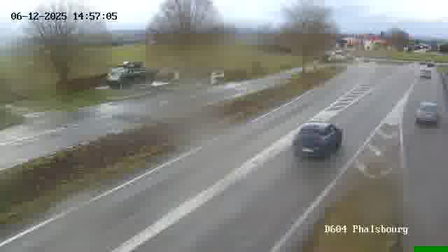 <h2>Webcam de surveillance sur D604 (France) à Phalsbourg, cadrée vers Phalsbourg, proposant une information routière utile aux déplacements quotidiens.</h2>