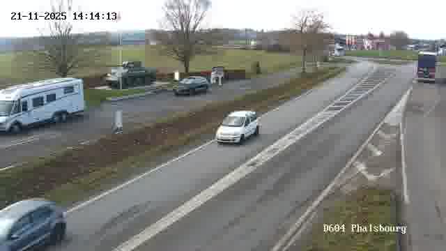 <h2>Webcam de surveillance sur D604 (France) à Phalsbourg, cadrée vers Phalsbourg, proposant une information routière utile aux déplacements quotidiens.</h2>