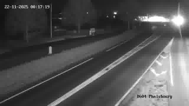 <h2>Webcam de surveillance sur D604 (France) à Phalsbourg, cadrée vers Phalsbourg, proposant une information routière utile aux déplacements quotidiens.</h2>