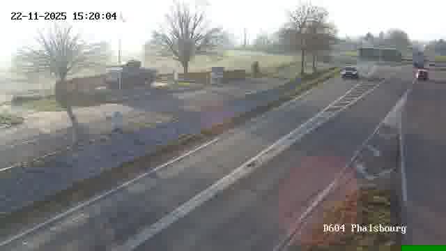 <h2>Webcam de surveillance sur D604 (France) à Phalsbourg, cadrée vers Phalsbourg, proposant une information routière utile aux déplacements quotidiens.</h2>