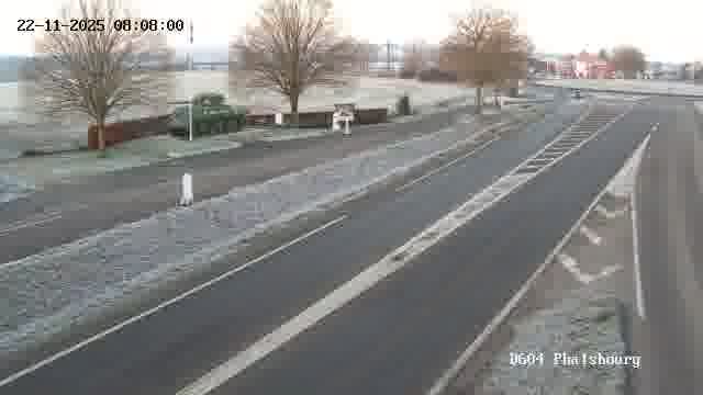 <h2>Webcam de surveillance sur D604 (France) à Phalsbourg, cadrée vers Phalsbourg, proposant une information routière utile aux déplacements quotidiens.</h2>