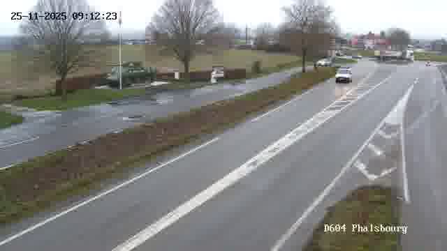 <h2>Webcam de surveillance sur D604 (France) à Phalsbourg, cadrée vers Phalsbourg, proposant une information routière utile aux déplacements quotidiens.</h2>