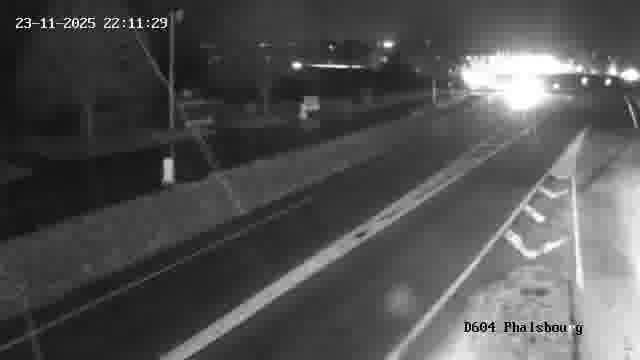 <h2>Webcam de surveillance sur D604 (France) à Phalsbourg, cadrée vers Phalsbourg, proposant une information routière utile aux déplacements quotidiens.</h2>