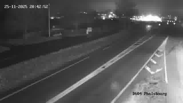 <h2>Webcam de surveillance sur D604 (France) à Phalsbourg, cadrée vers Phalsbourg, proposant une information routière utile aux déplacements quotidiens.</h2>