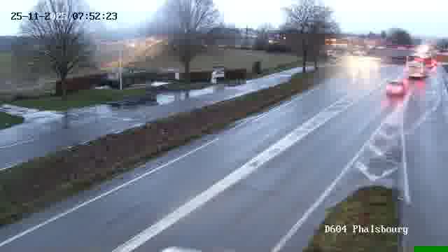 <h2>Webcam de surveillance sur D604 (France) à Phalsbourg, cadrée vers Phalsbourg, proposant une information routière utile aux déplacements quotidiens.</h2>