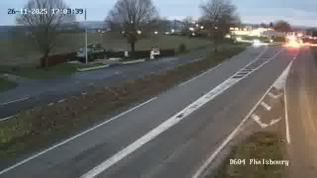 <h2>Webcam de surveillance sur D604 (France) à Phalsbourg, cadrée vers Phalsbourg, proposant une information routière utile aux déplacements quotidiens.</h2>