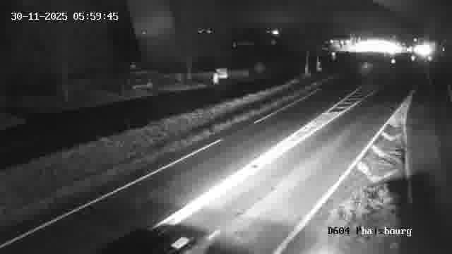 <h2>Webcam de surveillance sur D604 (France) à Phalsbourg, cadrée vers Phalsbourg, proposant une information routière utile aux déplacements quotidiens.</h2>