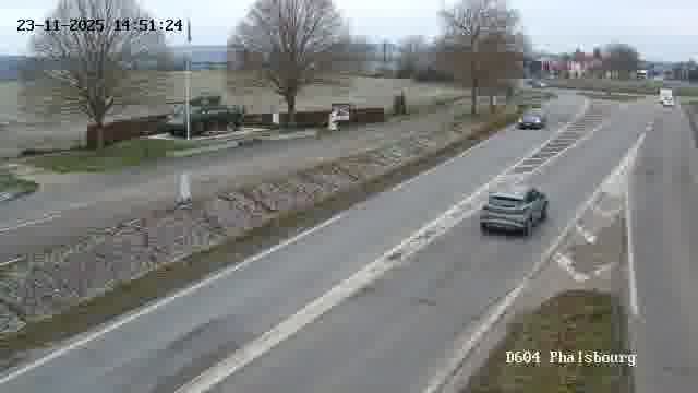 <h2>Webcam de surveillance sur D604 (France) à Phalsbourg, cadrée vers Phalsbourg, proposant une information routière utile aux déplacements quotidiens.</h2>