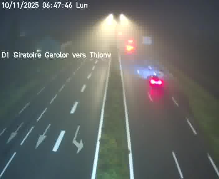Webcam de surveillance sur D1 (France) à Ennery, cadrée vers Thionville, proposant une information routière utile aux déplacements quotidiens.