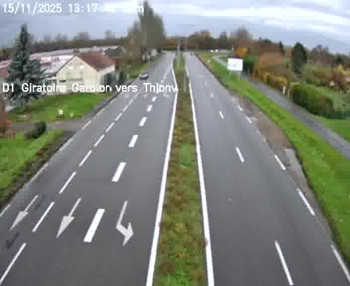 Webcam de surveillance sur D1 (France) à Ennery, cadrée vers Thionville, proposant une information routière utile aux déplacements quotidiens.