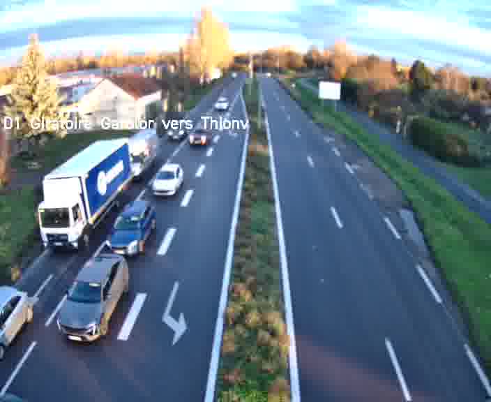 <h2>Webcam de surveillance sur D1 (France) à Ennery, cadrée vers Thionville, proposant une information routière utile aux déplacements quotidiens.</h2>
