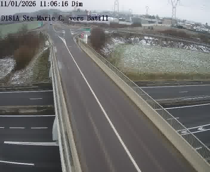 <h2>Dispositif d’observation sur D181a (France) à Sainte Marie aux Chênes, en direction de Batilly, offrant une visualisation fiable des conditions de circulation.</h2>