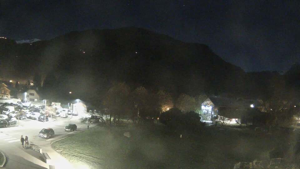 Webcam au niveau de la mairie du village du Bourg d'Oisans, aux pieds de l'Alpe d'Huez et aux portes du parc des Écrins