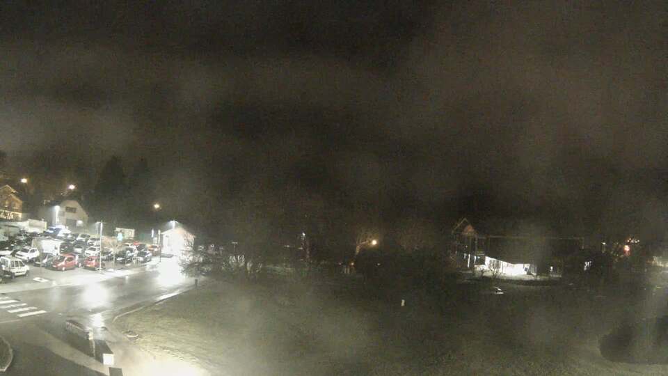 Webcam au niveau de la mairie du village du Bourg d'Oisans, aux pieds de l'Alpe d'Huez et aux portes du parc des Écrins