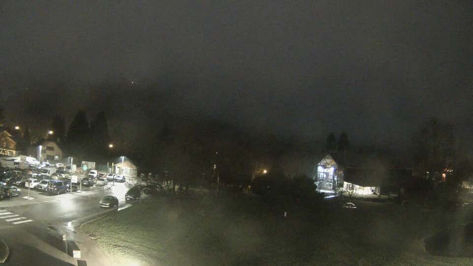 <h2>Webcam au niveau de la mairie du village du Bourg d'Oisans, aux pieds de l'Alpe d'Huez et aux portes du parc des Écrins</h2>