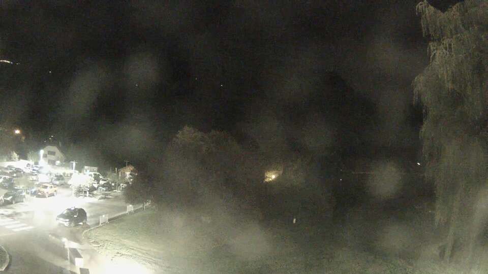 <h2>Webcam au niveau de la mairie du village du Bourg d'Oisans, aux pieds de l'Alpe d'Huez et aux portes du parc des Écrins</h2>