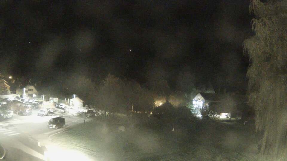 <h2>Webcam au niveau de la mairie du village du Bourg d'Oisans, aux pieds de l'Alpe d'Huez et aux portes du parc des Écrins</h2>
