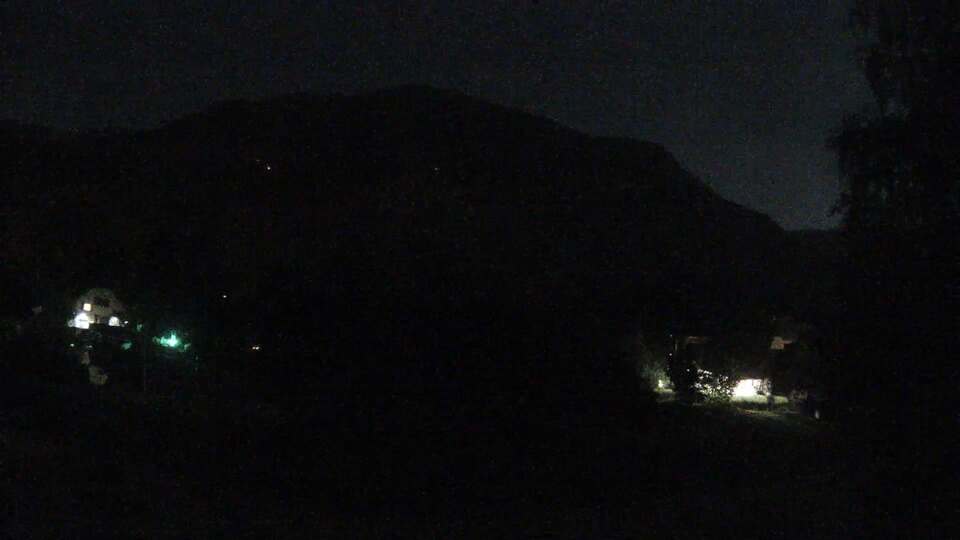<h2>Webcam au niveau de la mairie du village du Bourg d'Oisans, aux pieds de l'Alpe d'Huez et aux portes du parc des Écrins</h2>