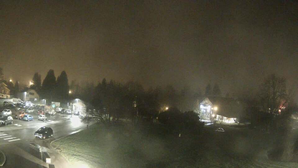 <h2>Webcam au niveau de la mairie du village du Bourg d'Oisans, aux pieds de l'Alpe d'Huez et aux portes du parc des Écrins</h2>
