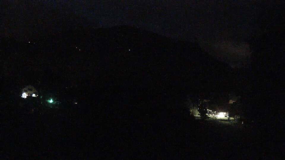 Webcam au niveau de la mairie du village du Bourg d'Oisans, aux pieds de l'Alpe d'Huez et aux portes du parc des Écrins