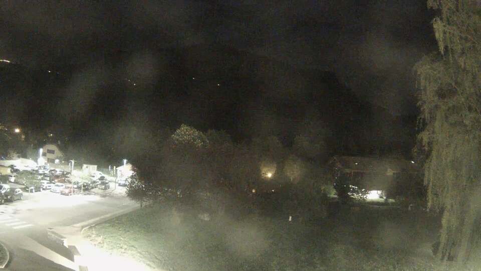 Webcam au niveau de la mairie du village du Bourg d'Oisans, aux pieds de l'Alpe d'Huez et aux portes du parc des Écrins