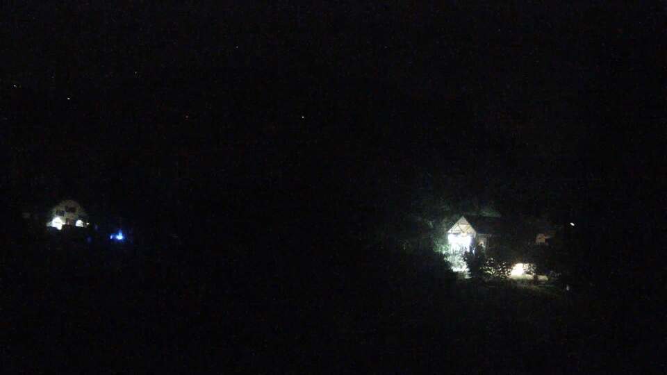 <h2>Webcam au niveau de la mairie du village du Bourg d'Oisans, aux pieds de l'Alpe d'Huez et aux portes du parc des Écrins</h2>