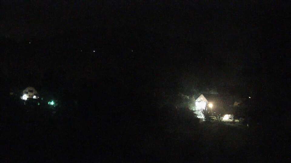 <h2>Webcam au niveau de la mairie du village du Bourg d'Oisans, aux pieds de l'Alpe d'Huez et aux portes du parc des Écrins</h2>