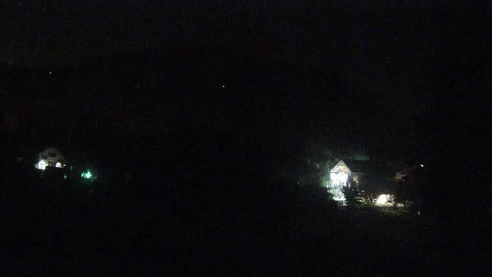 <h2>Webcam au niveau de la mairie du village du Bourg d'Oisans, aux pieds de l'Alpe d'Huez et aux portes du parc des Écrins</h2>