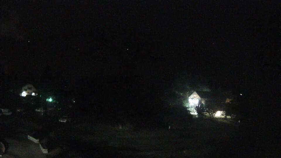 <h2>Webcam au niveau de la mairie du village du Bourg d'Oisans, aux pieds de l'Alpe d'Huez et aux portes du parc des Écrins</h2>