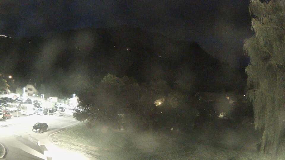 <h2>Webcam au niveau de la mairie du village du Bourg d'Oisans, aux pieds de l'Alpe d'Huez et aux portes du parc des Écrins</h2>