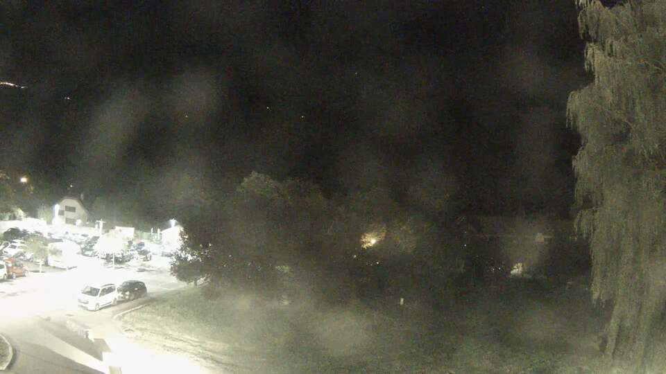 <h2>Webcam au niveau de la mairie du village du Bourg d'Oisans, aux pieds de l'Alpe d'Huez et aux portes du parc des Écrins</h2>