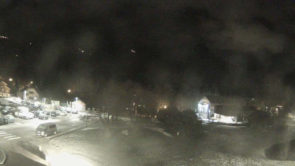<h2>Webcam au niveau de la mairie du village du Bourg d'Oisans, aux pieds de l'Alpe d'Huez et aux portes du parc des Écrins</h2>