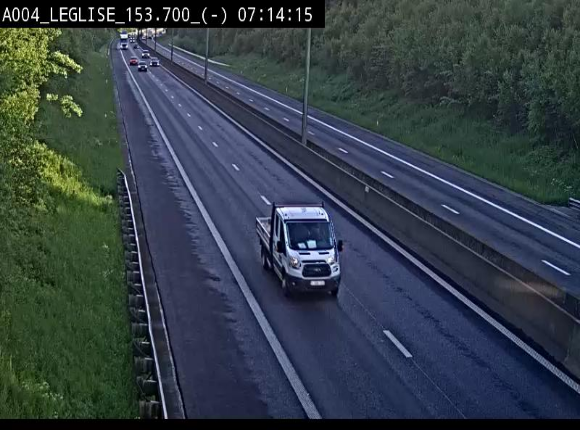 Webcam autoroute A4 (E411-E25) à Léglise, avant la jonction avec la N40. Vue orientée vers Bruxelles