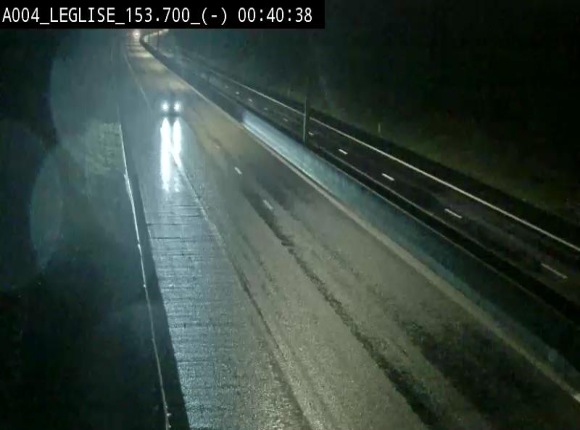 <h2>Webcam autoroute A4 (E411-E25) à Léglise, avant la jonction avec la N40. Vue orientée vers Bruxelles</h2>