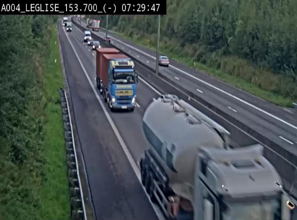 <h2>Webcam autoroute A4 (E411-E25) à Léglise, avant la jonction avec la N40. Vue orientée vers Bruxelles</h2>