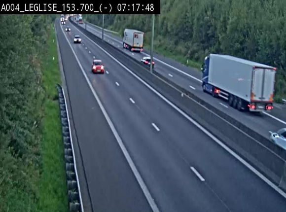 <h2>Webcam autoroute A4 (E411-E25) à Léglise, avant la jonction avec la N40. Vue orientée vers Bruxelles</h2>